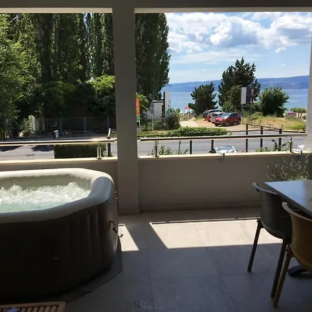 Apartment Ante Omis