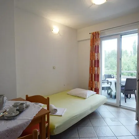 Ante Apartment