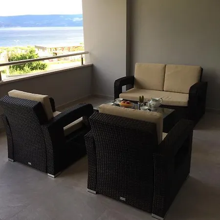 Ante Apartment *